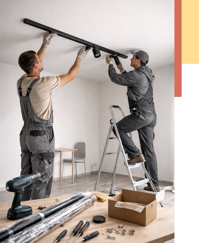 Установка трековых светильников в натяжной потолок в Великих Луках от 4342 руб. | ОТДЕЛОЧНИК-Вкл